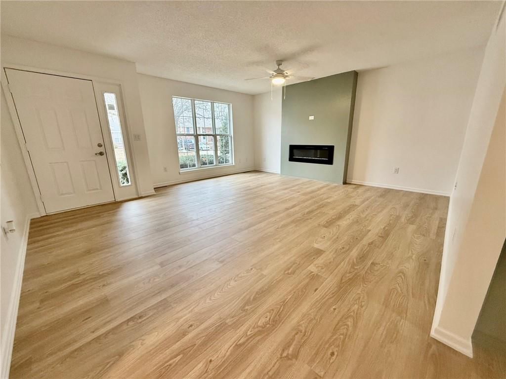 704 Chaucer Lane — photo 2