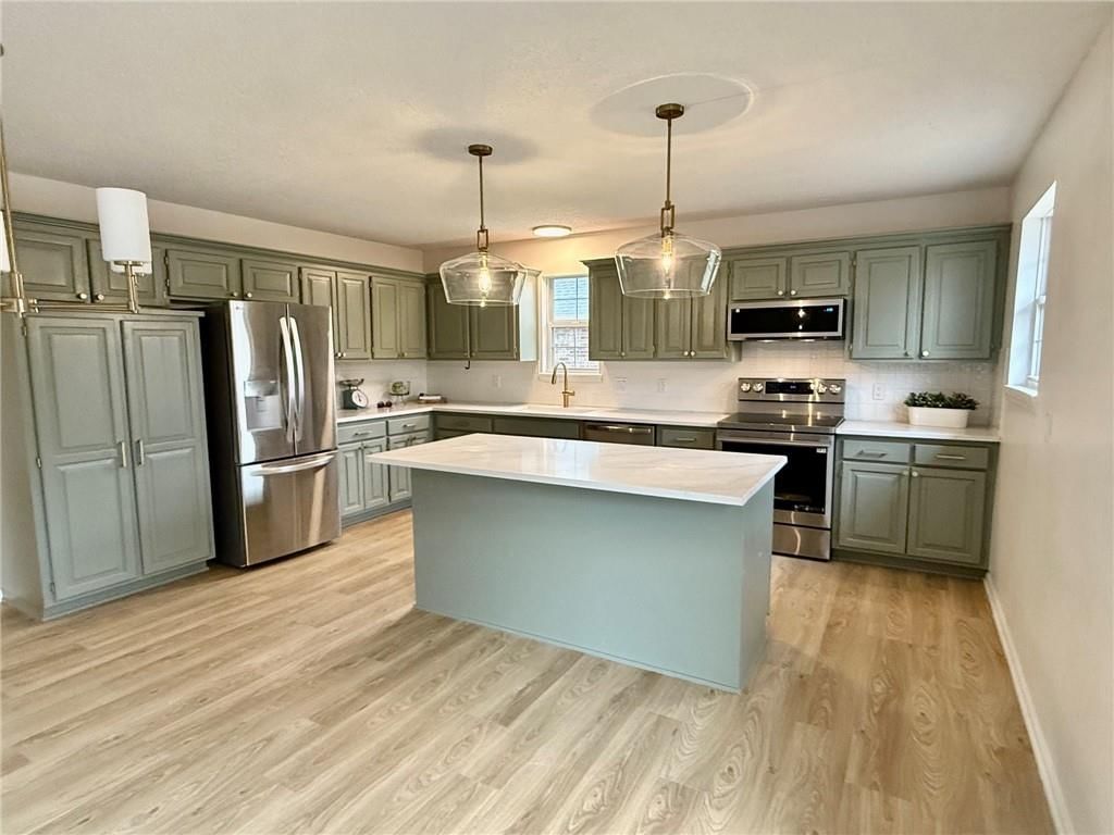 704 Chaucer Lane — photo 5
