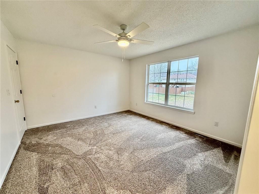 704 Chaucer Lane — photo 11