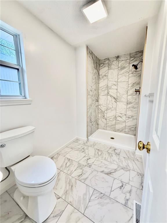 704 Chaucer Lane — photo 14