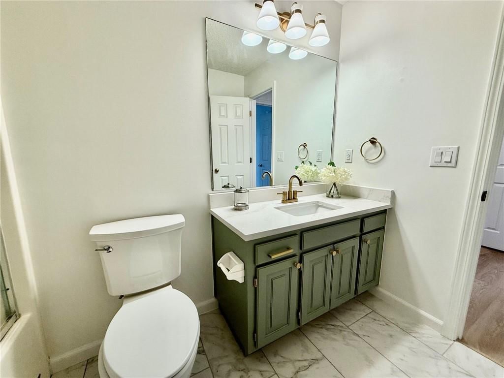 704 Chaucer Lane — photo 22