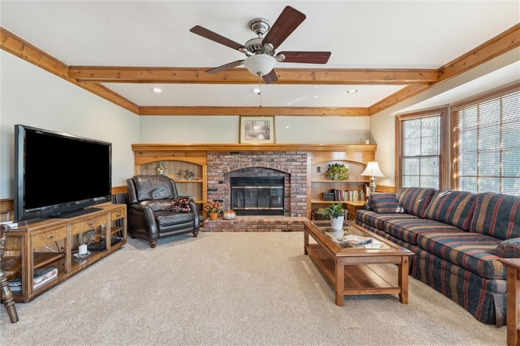 8641 Greenwood Lane — photo 5
