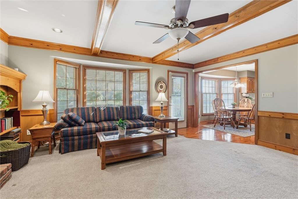8641 Greenwood Lane — photo 7