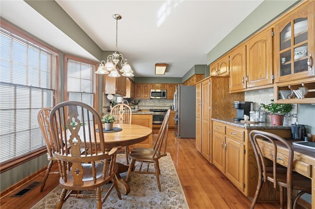8641 Greenwood Lane — photo 9