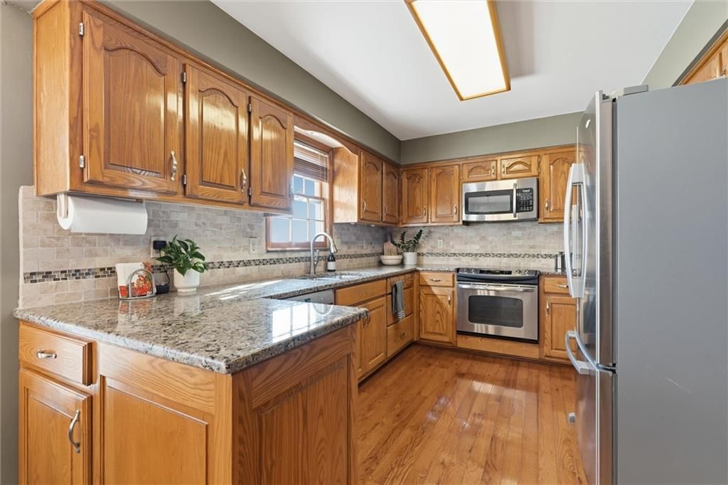 8641 Greenwood Lane — photo 11