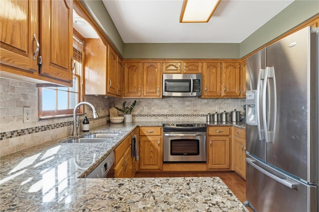 8641 Greenwood Lane — photo 12