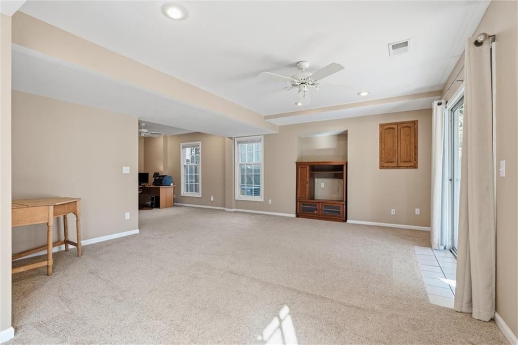 8641 Greenwood Lane — photo 33