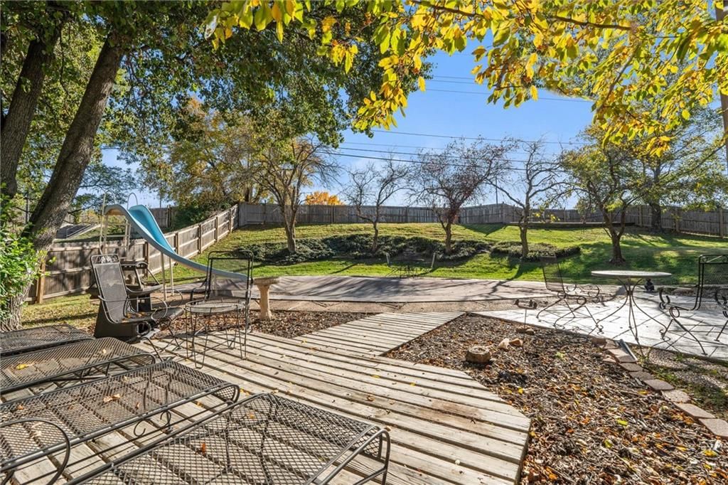 8641 Greenwood Lane — photo 38