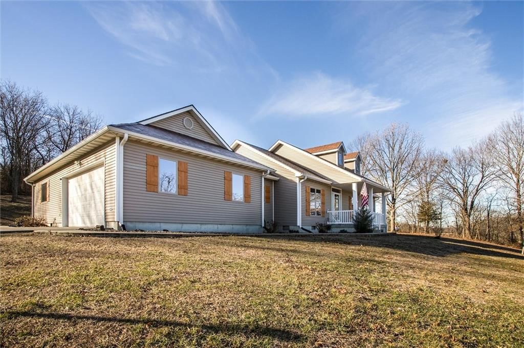 2312 SE Rattle Snake Hill Road — photo 3