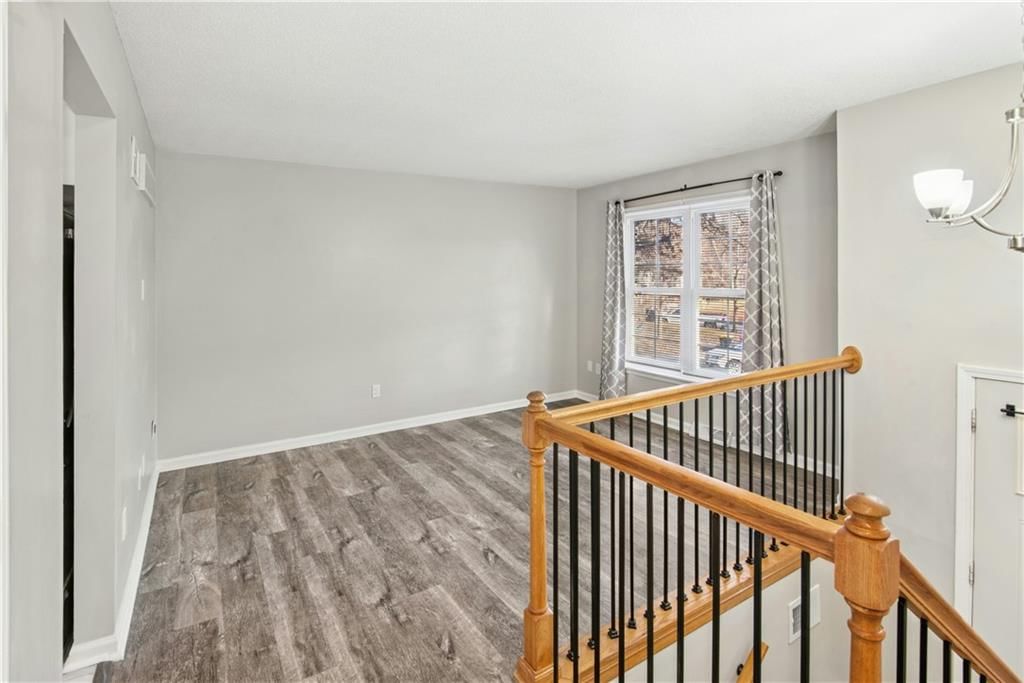 5822 NW Walnut Court — photo 4