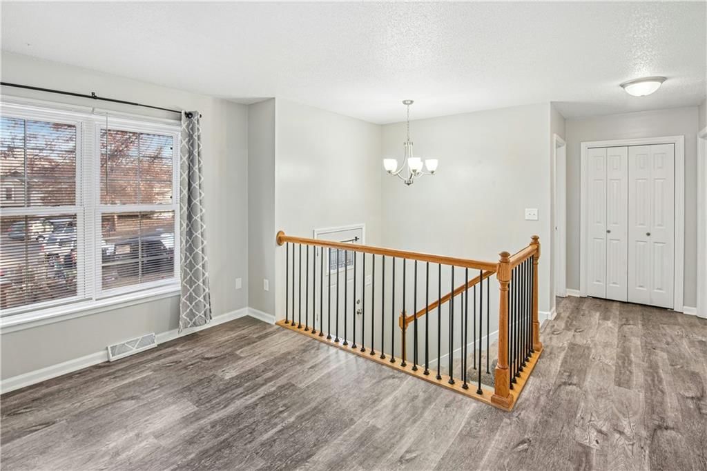 5822 NW Walnut Court — photo 7