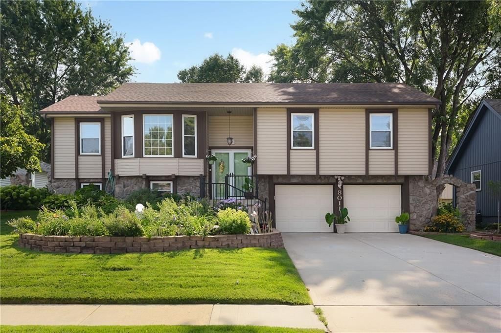 8011 Gillette Street, Lenexa, KS