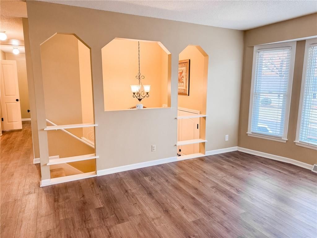 8011 Gillette Street — photo 9