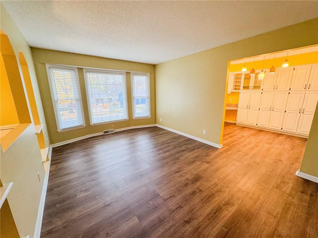 8011 Gillette Street — photo 10