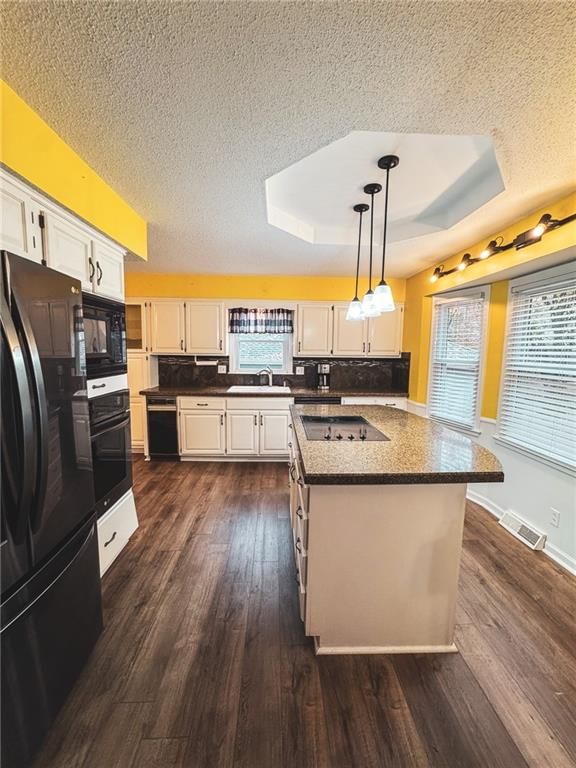 8011 Gillette Street — photo 12