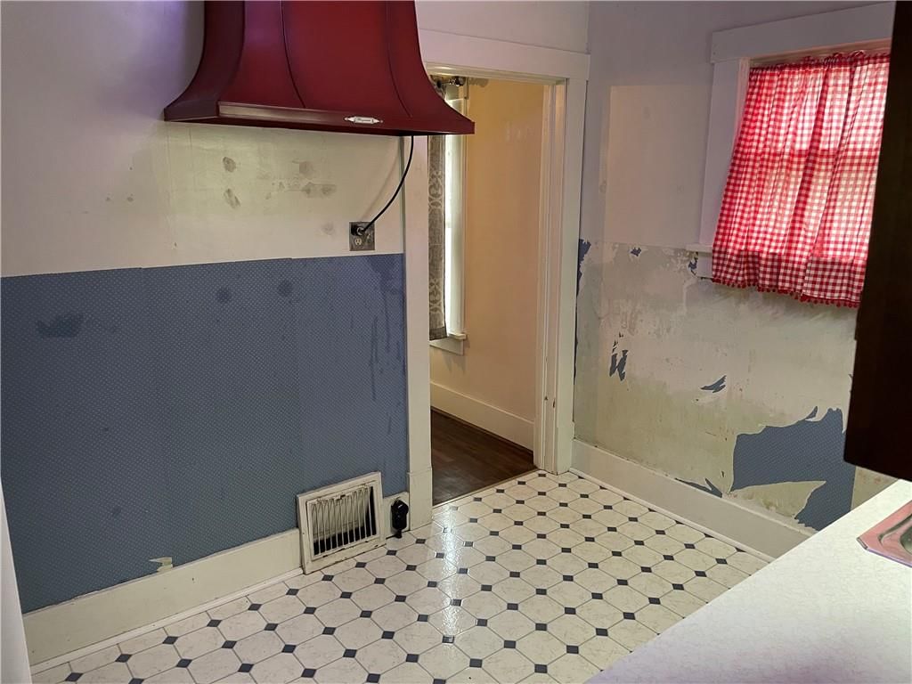 1439 Central Street — photo 10