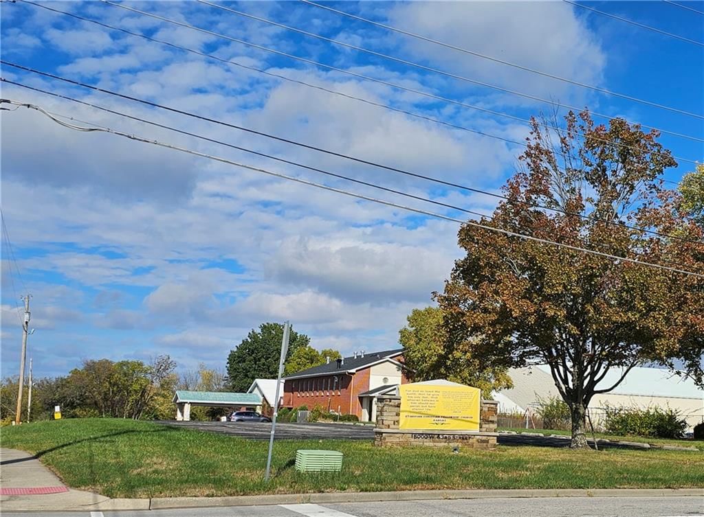 14214 W 63rd Street — photo 39