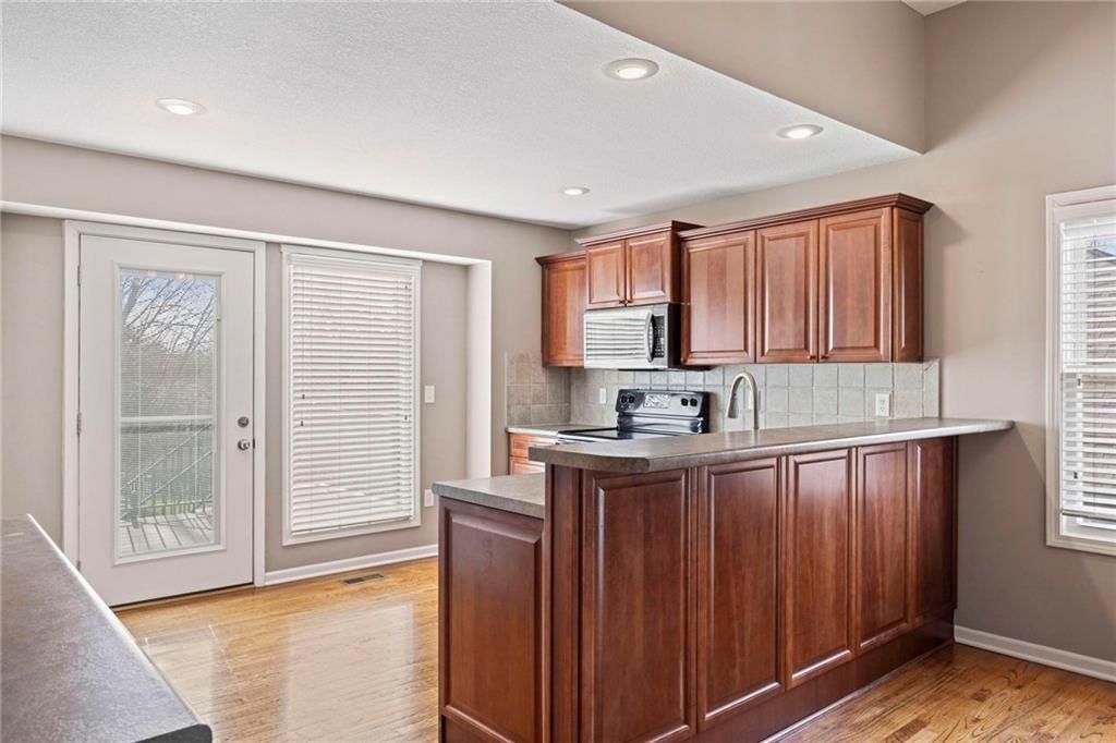 21231 W 123 Street — photo 10