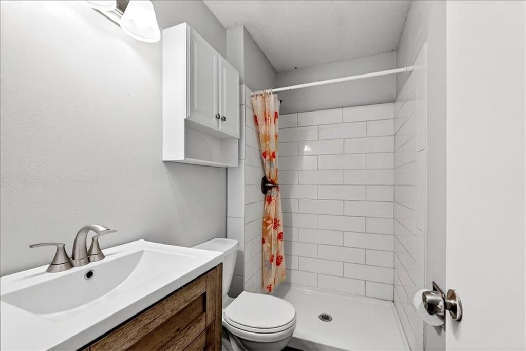 5926 E 129th Street — photo 22