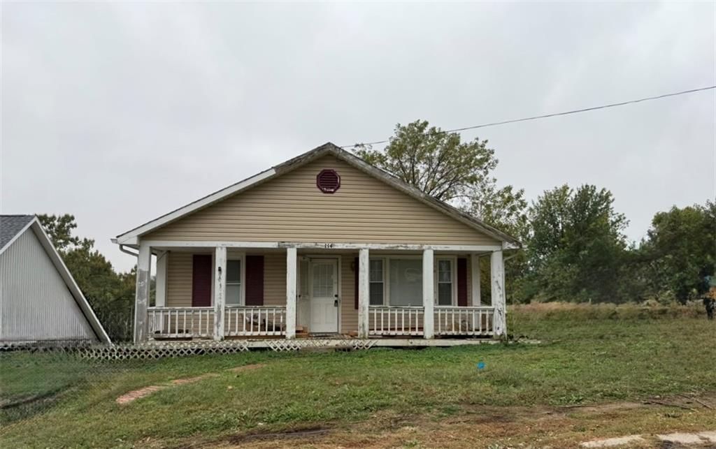 114 & 116 W Pine Street, Waverly, MO