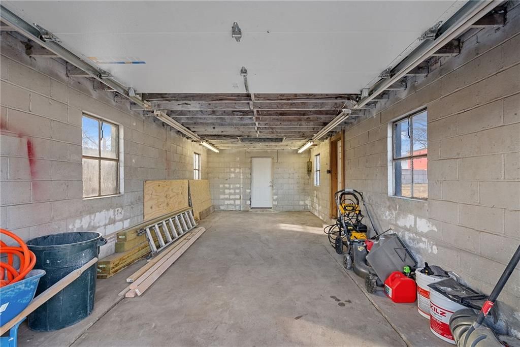 2018 James Downey Road — photo 29