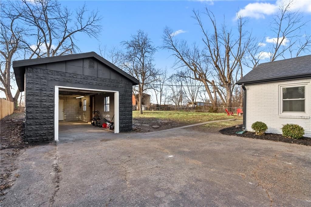 2018 James Downey Road — photo 34