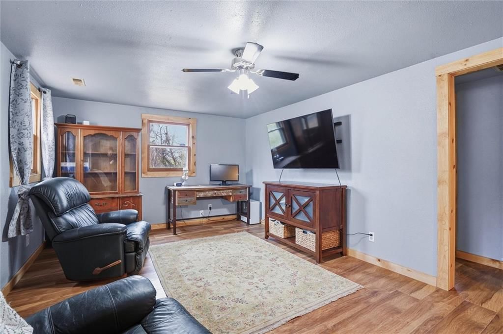 230 Elmore Street — photo 10