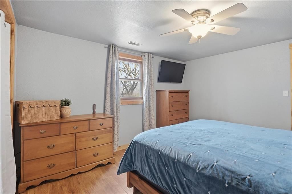 230 Elmore Street — photo 22