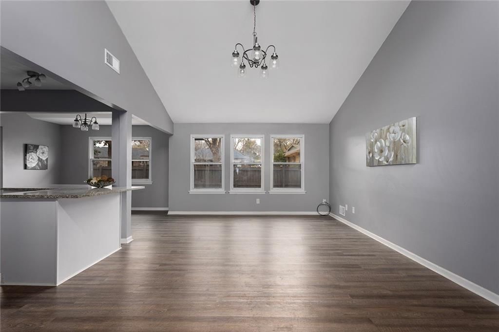 6031 Euclid Avenue — photo 3