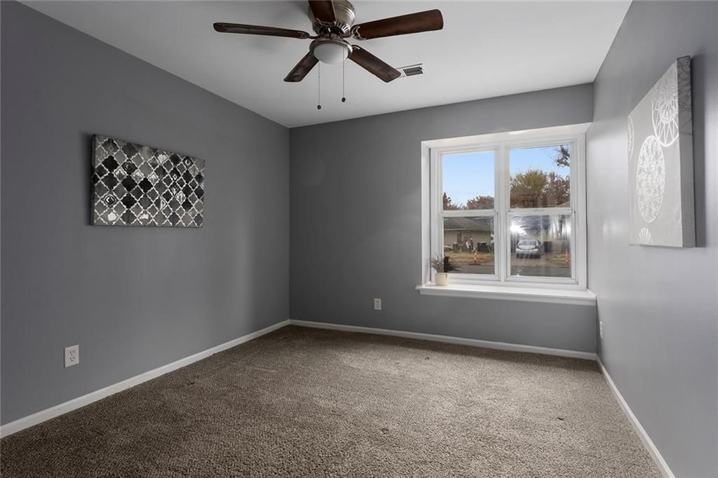 6031 Euclid Avenue — photo 23
