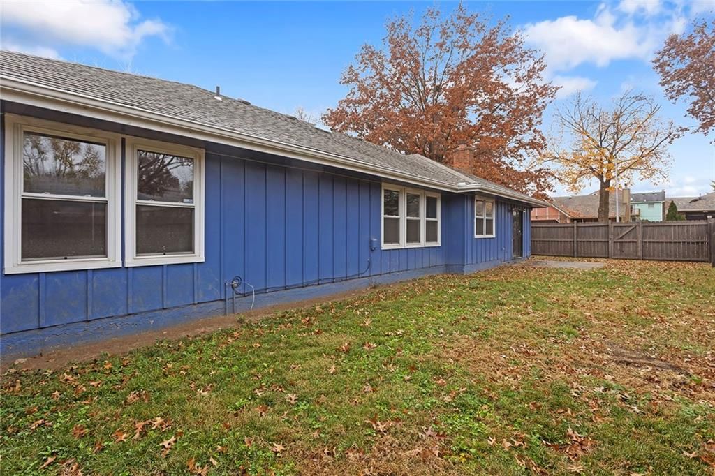 6031 Euclid Avenue — photo 33