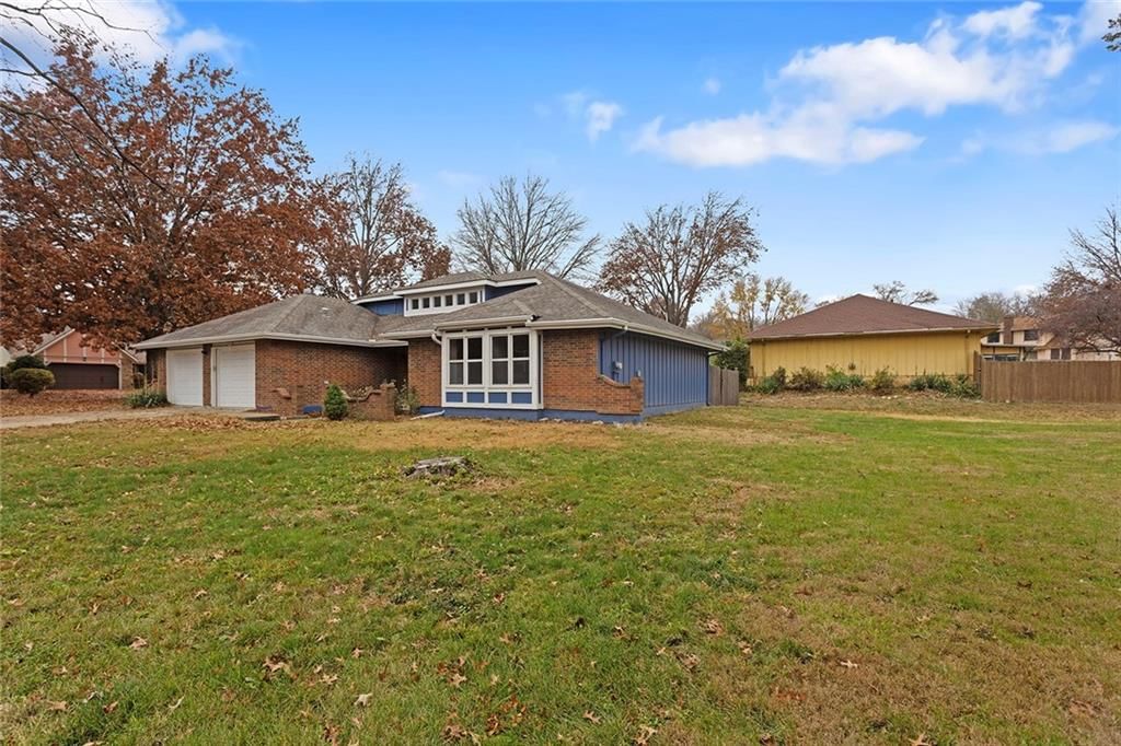 6031 Euclid Avenue — photo 34