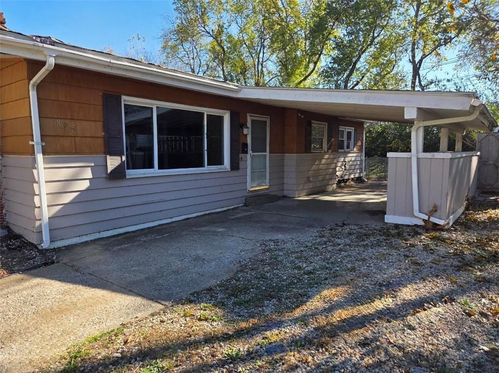 808 E Clark Street — photo 2