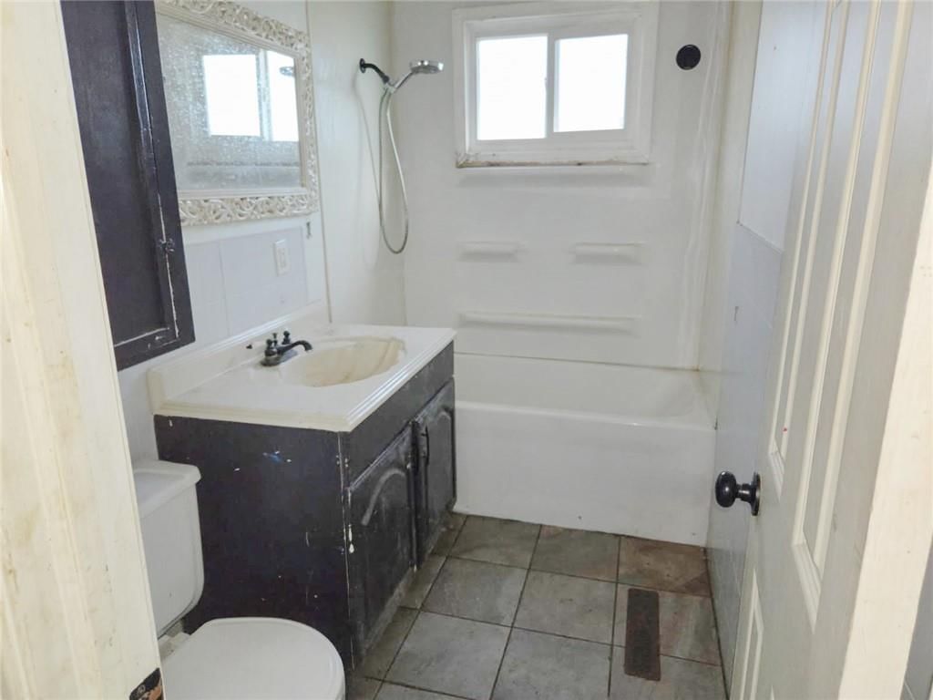 808 E Clark Street — photo 12