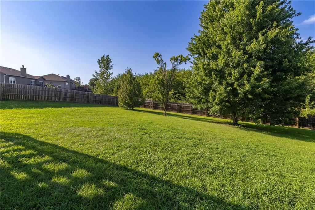 1902 NE Lake Drive — photo 5