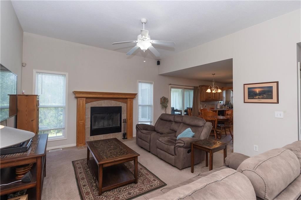 1902 NE Lake Drive — photo 10
