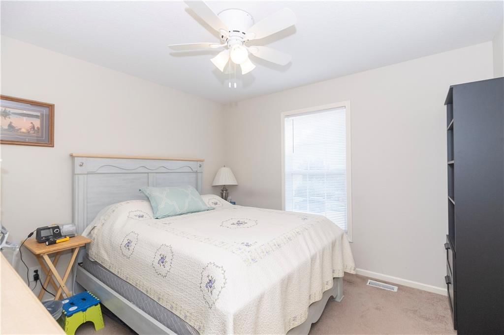 1902 NE Lake Drive — photo 16