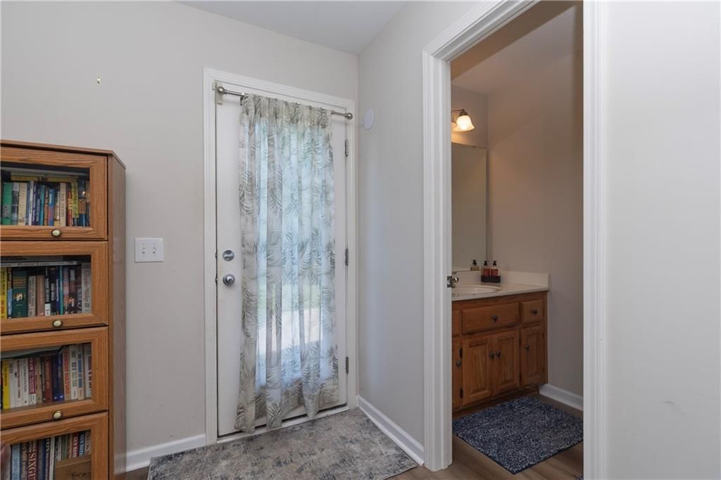 1902 NE Lake Drive — photo 34