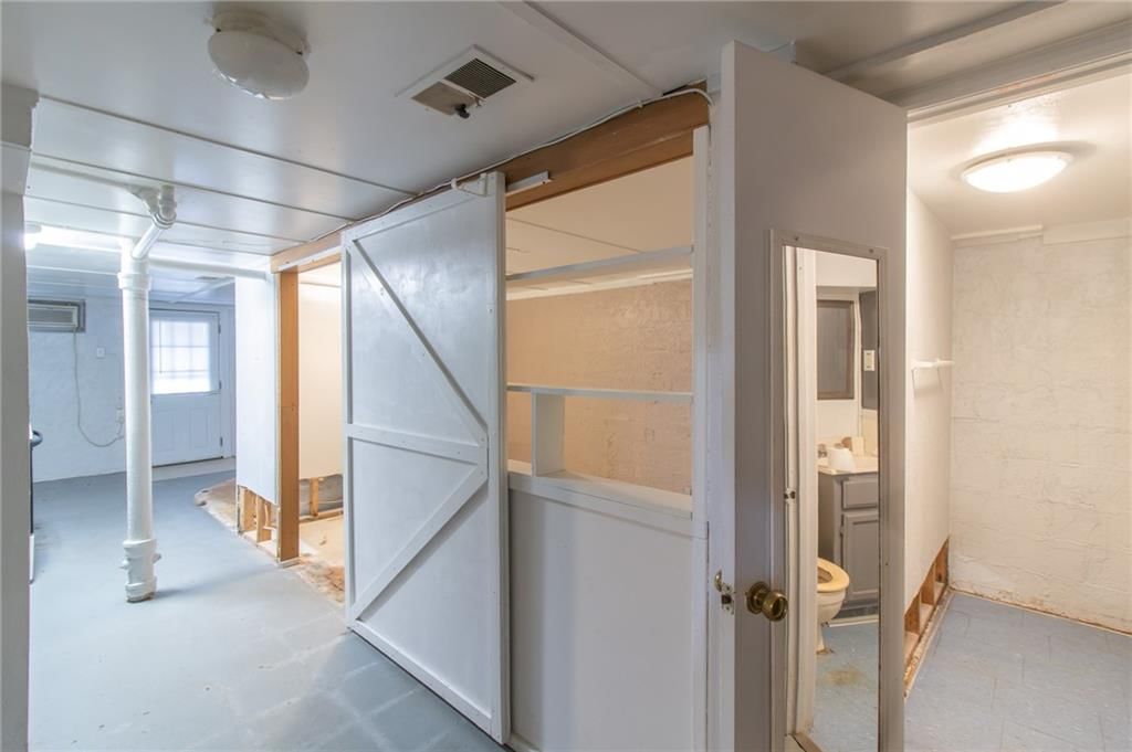 116 W Rives Road — photo 13