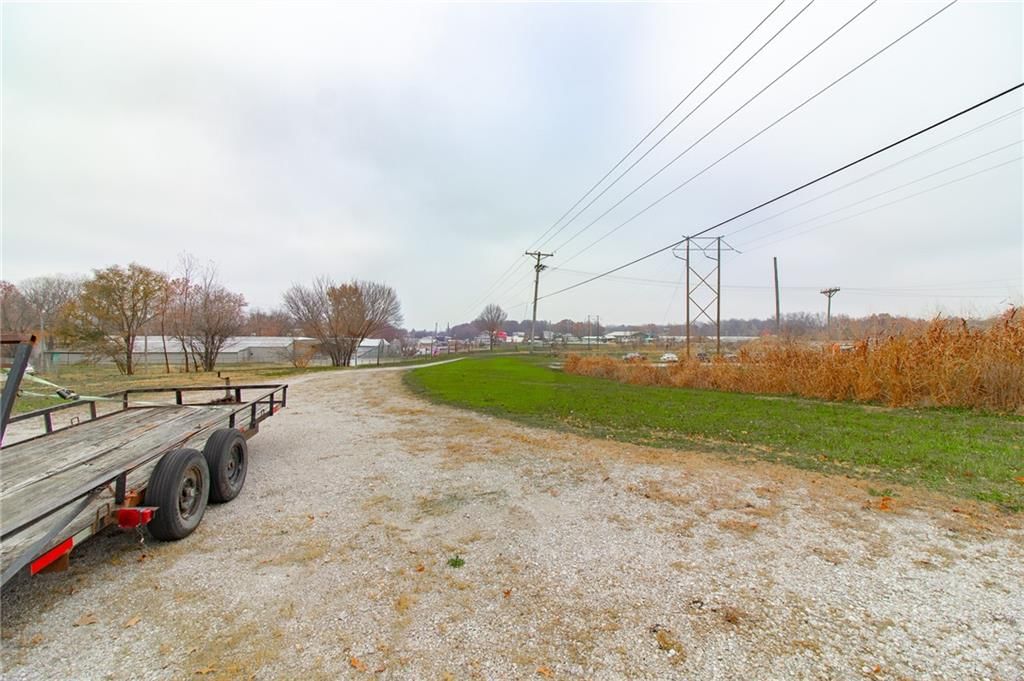 116 W Rives Road — photo 17