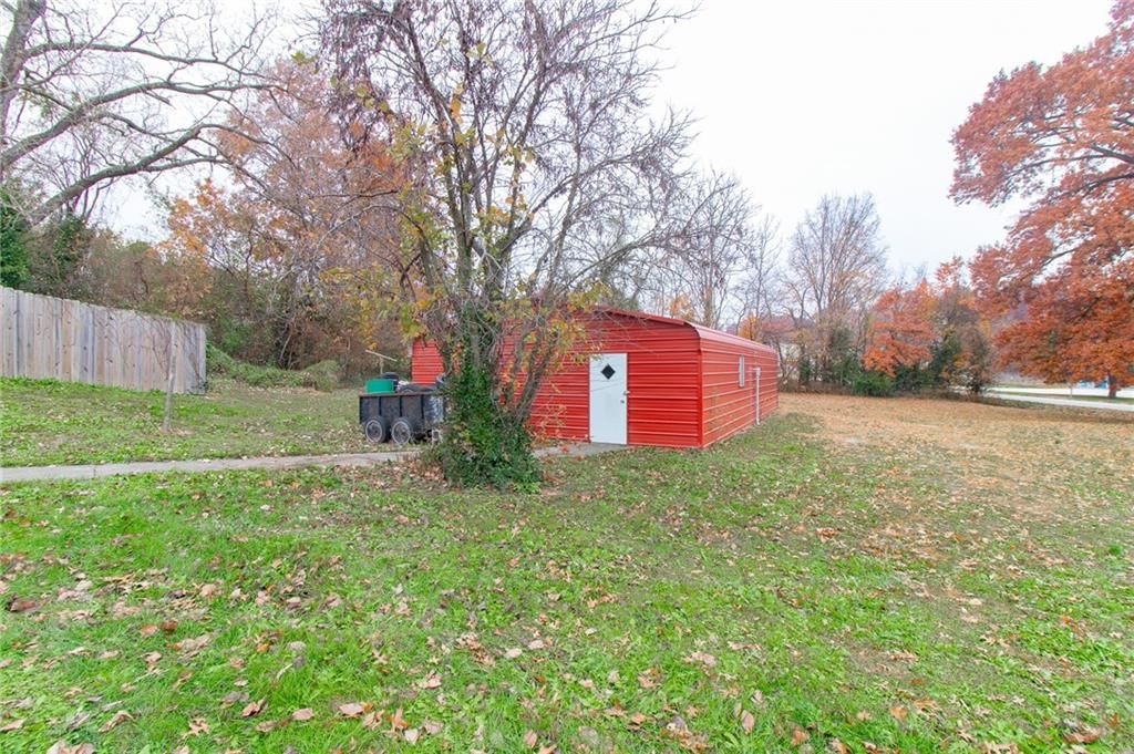 116 W Rives Road — photo 20