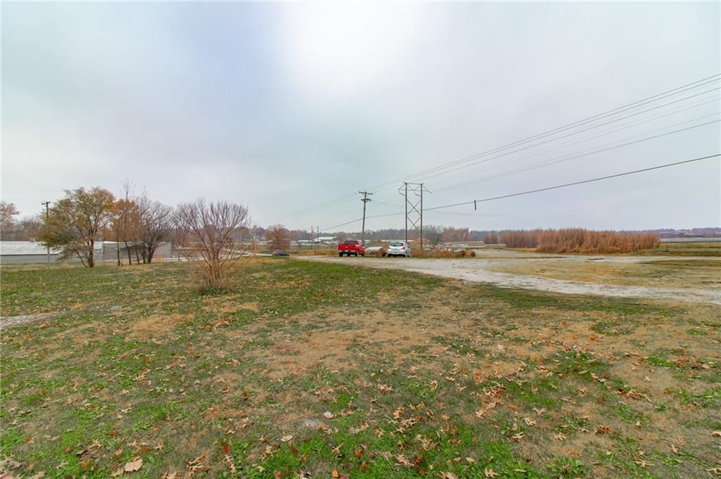 116 W Rives Road — photo 21