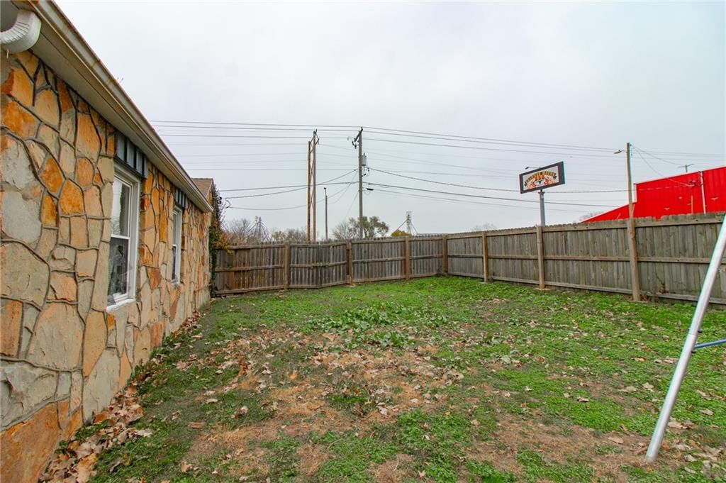 116 W Rives Road — photo 23