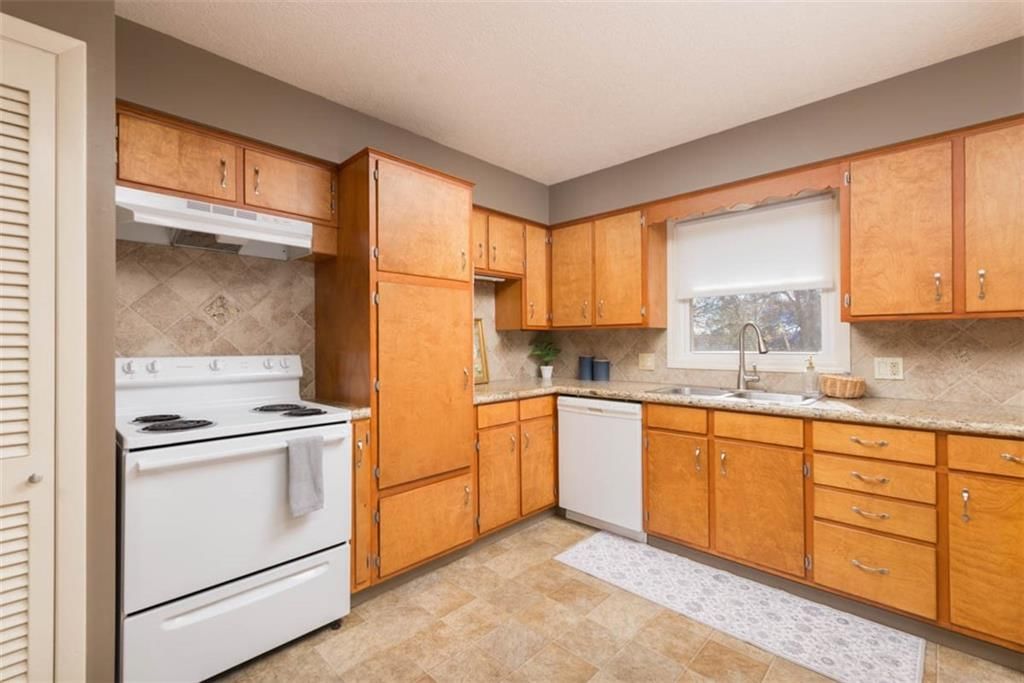 15217 E 43rd Street — photo 12