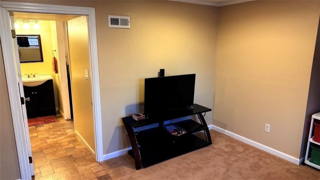 7104 Michael Lane — photo 36