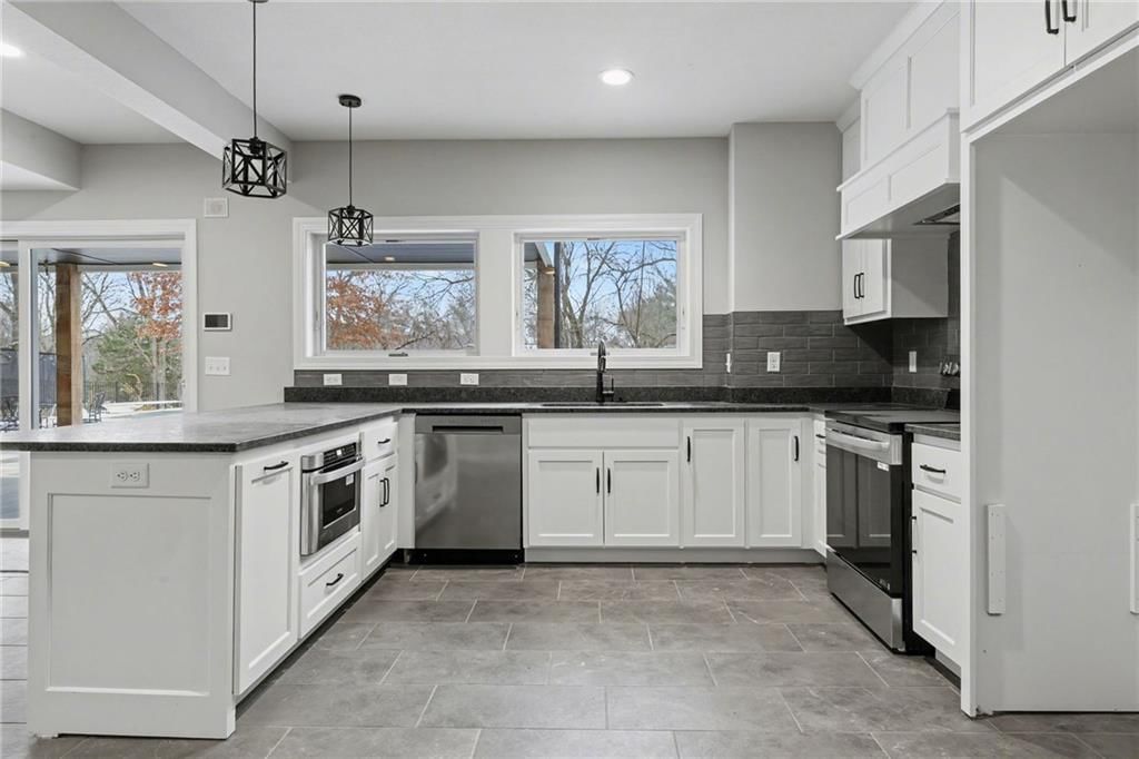 11105 NW 77th Terrace — photo 44