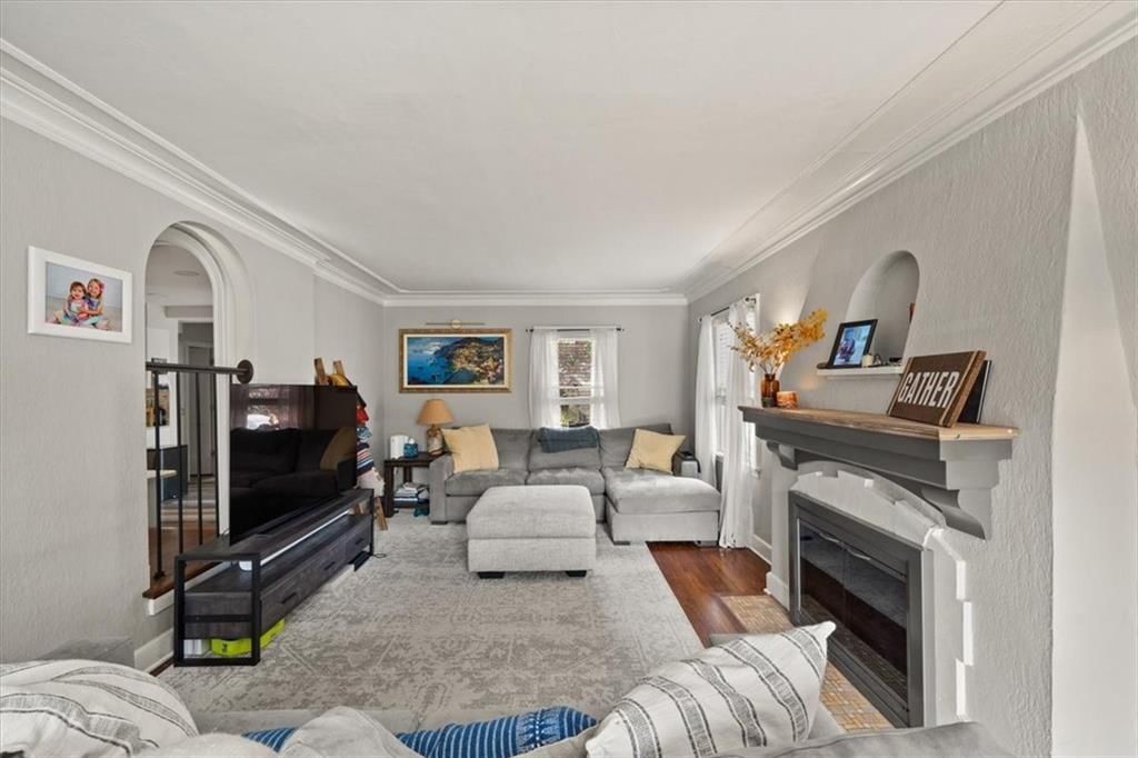 1212 W 72nd Street — photo 4