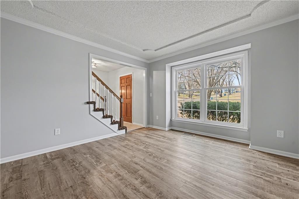 8033 Hall Street — photo 7