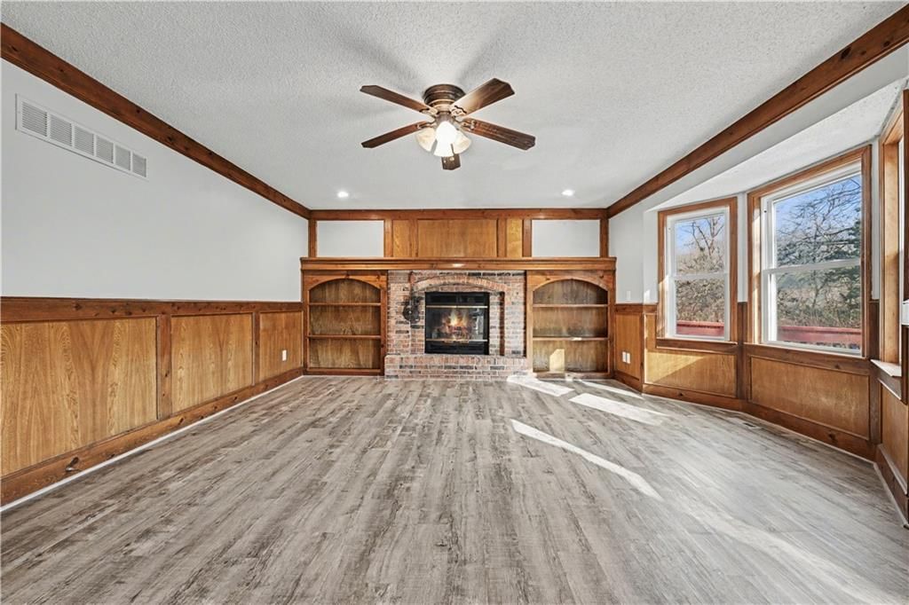8033 Hall Street — photo 11