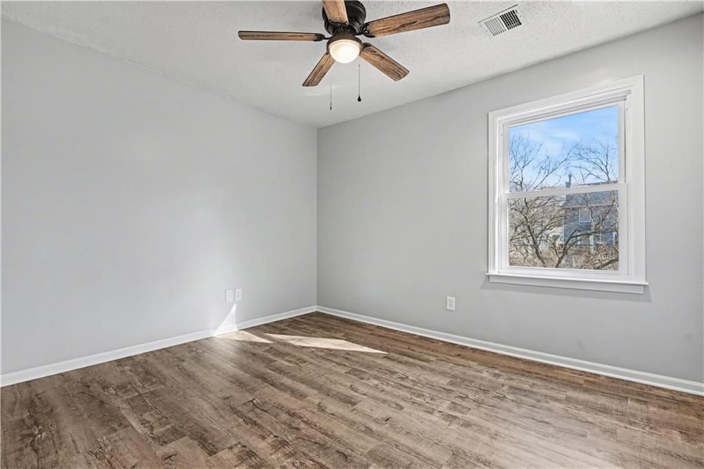 8033 Hall Street — photo 24